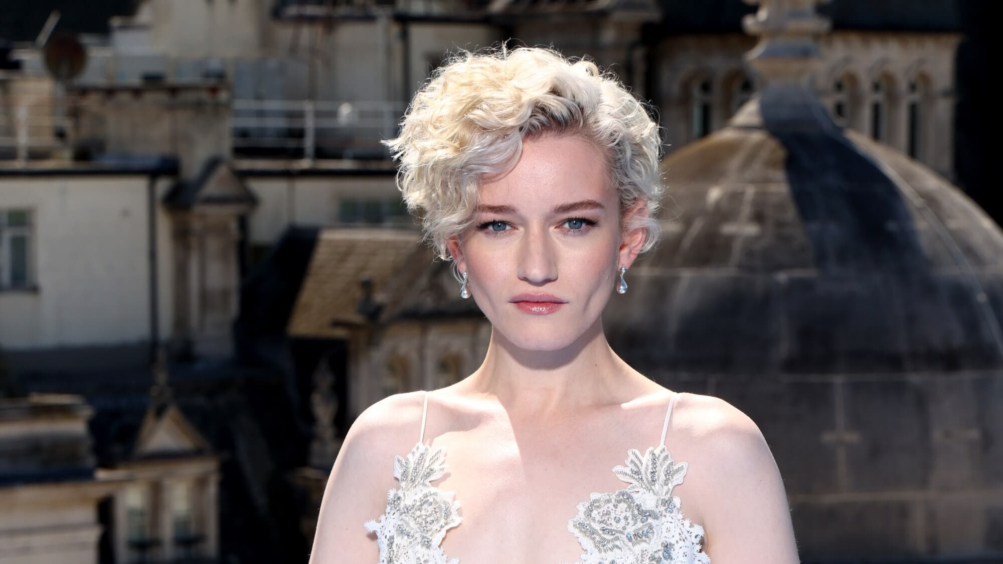 Julia Garner